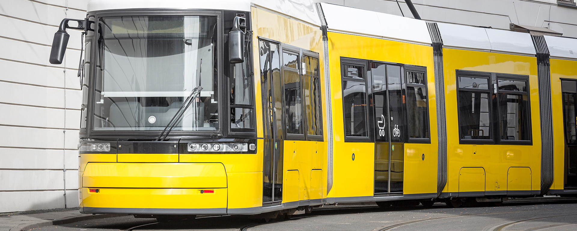 EQOS Straßenbahnanbindung Berlin